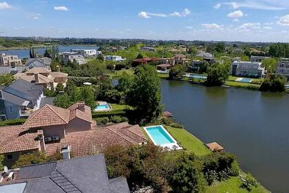 Construir una casa en un country: el costo en dólares volvió a subir