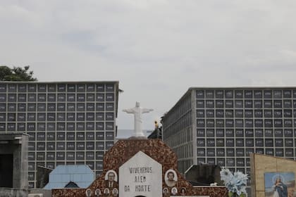 Construyen nichos en los cementerios de Río de Janeiro