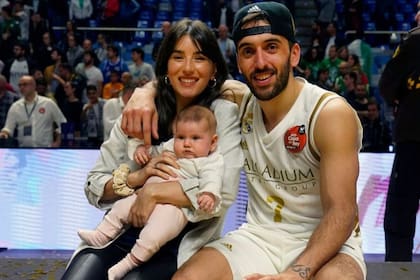 Facu Campazzo con su familia, cuando todavía jugaba en el Real Madrid. Crédito: Instagram