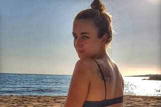 Elena Krawzow, la nadadora paralímpica que protagoniza la tapa de Playboy