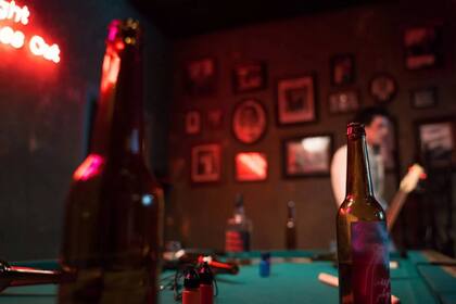 Consumir algunos alimentos puede ayudar a eliminar los síntomas de la resaca (Foto Pexels)