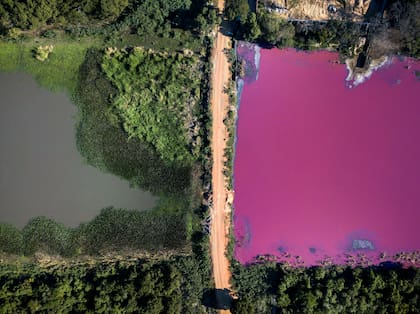 Contaminación ambiental en la laguna Cerro, en Paraguay, foto de Jorge Sáenz