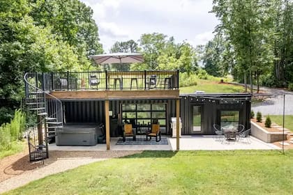 Contenedores convertidos en espacios de vivienda a corto plazo para Airbnb