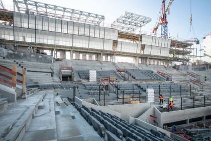 Continúan los avances en la reconstrucción de las tribunas de la Roland Garros