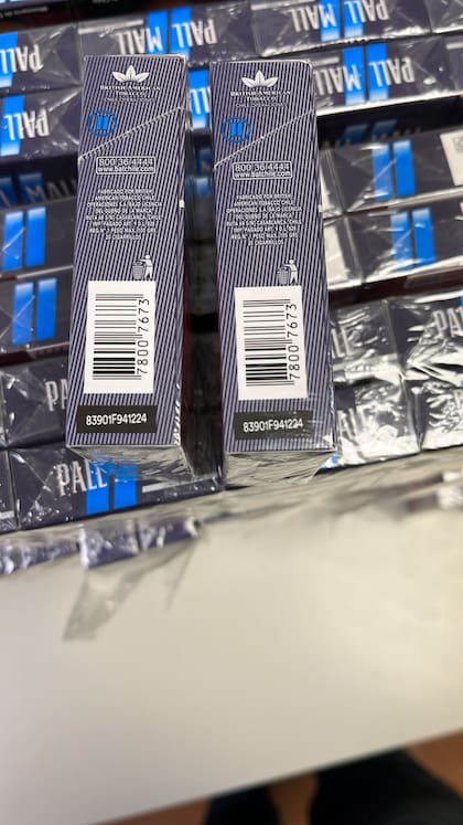 Contrabando de cigarrillos en una carga de salmón de exportación en tránsito desde Chile