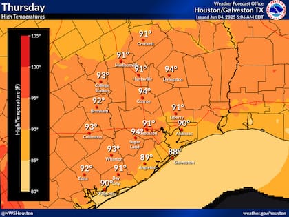 Contraste regional: College Station con 50% de lluvias (89°F/32°C) mientras Houston IAH alcanzará 93°F (34°C) con tiempo estable el jueves