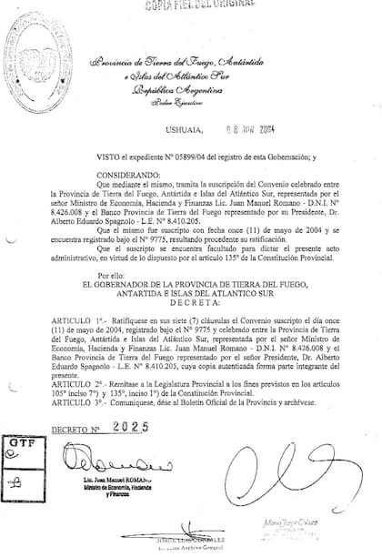 Contrato firmado en 2004 entre la provincia y su banco
