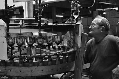 Control de calidad en la línea de producción de la cristalería San Carlos de la provincia de Santa Fe