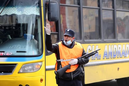 Controles en Av San Martín y Hornos Lanús Oeste