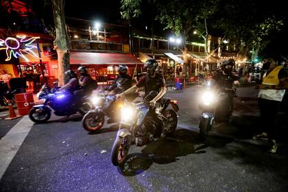 Controles en bares y restaurantes de CABA en la madrugada de hoy.