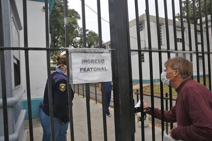 Controles en el hospital Penna