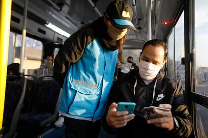 En los accesos hay controles también dentro de los colectivos