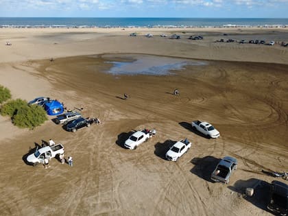 Controles en la Frontera en la zona norte de Pinamar y vehículos en "La Olla"