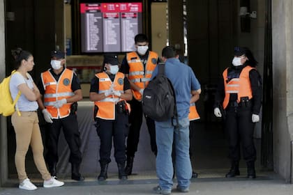 La Policía Federal controló el ingreso en las cabeceras ferroviarias