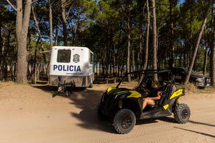 Controles policiales y de tránsito se despliegan en Pinamar sobre utilitarios 4x4, cuatriciclos y motos