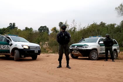 Controles sobre los pasos clandestinos, en medio del monte salteño