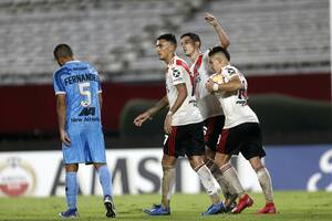 Demoledor: River arrolló por 8-0 a Binacional y encima falló dos penales