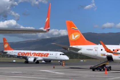Aviones de Conviasa, en el aeropuerto de Maiquetía, Caracas