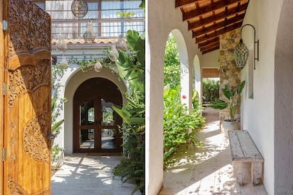 Cony y Juan Manuel seleccionaron el portón de entrada y otras piezas hasta llenar un container que trajeron de Indonesia a través de Alejandra Morresi.