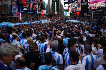 Copa América 2024. Banderazo en Times Square. 