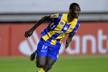 Janner Corozo festeja el primer tanto de su equipo