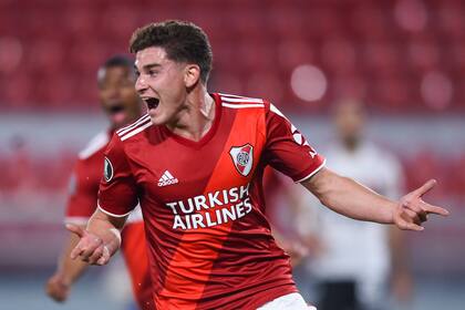 El festejo de Álvarez, el inesperado artillero de River desde el regreso a la actividad