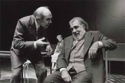 Escena de la obra Copenhague, presentada por primera vez en 2002 en el Teatro General San Martín