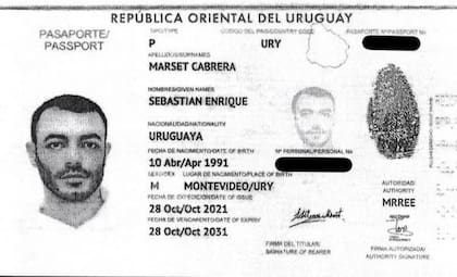 Copia del pasaporte uruguayo de Sebastián Marcet