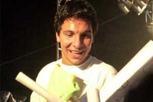 Corazza, de la casa a los chicos