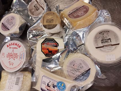 Córdoba es una provincia con gran cantidad de productores de queso, especialmente de cabra. A la izquierda, el queso "rosense" de Baudet.