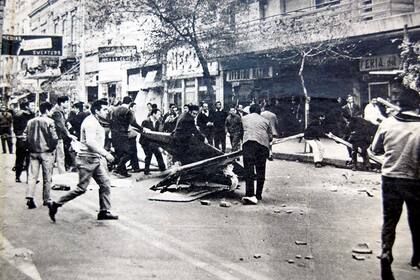 Cordobazo. El 29 y el 30 de mayo de 1969, en Córdoba, amplios sectores obreros y estudiantes se levantaron contra la junta militar de Juan Carlos Onganía, Marcelo Levingston y Alejandro Lanusse