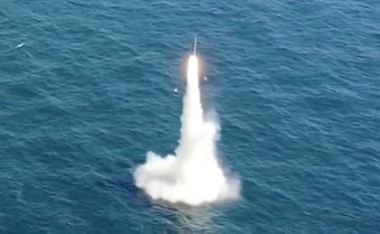 Corea del Sur difundió un video que muestra su misil lanzado desde un submarino