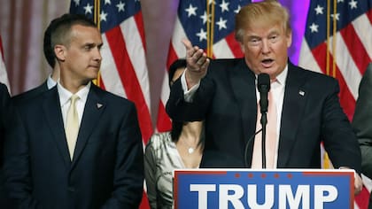 Corey Lewandowski amenazó sobre detenciones del ICE en las inmediaciones del estadio del Super Bowl