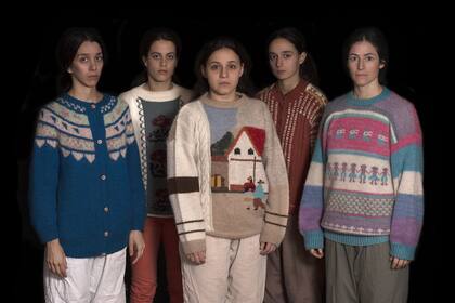 Corina Wilson, de Castelvetri, Carlini, García, Leanza, Leonardi y Mut