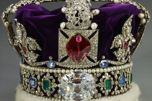 Corona del Estado Imperial, con el Cullinan II como joya principal.