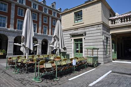 Coronavirus: Boris Johnson anuncia el fin de una “larga hibernación nacional”