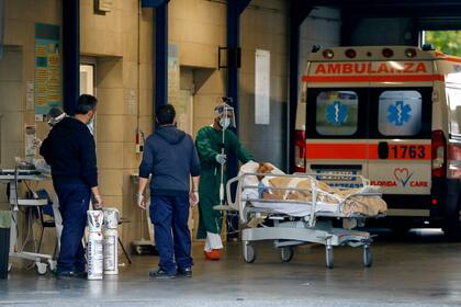 Conte cierra cinco regiones y divide a Italia en tres zonas de riesgo