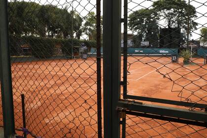 Desde el lunes próximo, los clubes porteños volverán a estar habilitados para los deportes individuales al aire libre, entre ellos el tenis