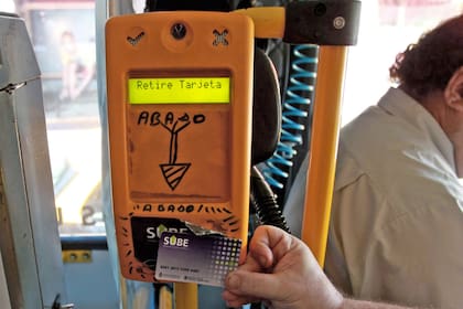 La tarjeta SUBE (Sistema Único de Boleto Electrónico) que se utiliza en el Amba y en algunas provincias.