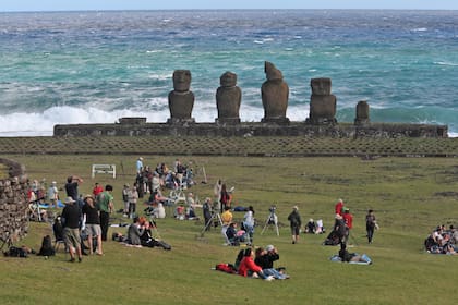 5800 turistas visitaban semanalmente la Isla de Pascua, y eran la base de su economía