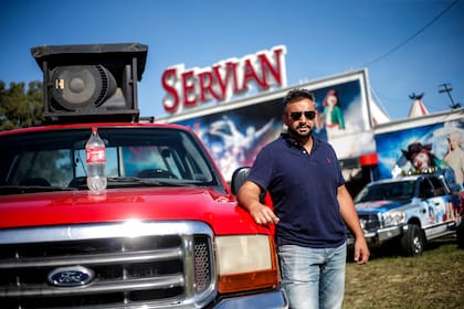 Venden los vehículos para mantener al personal