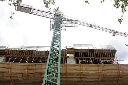 Los obreros de la construcción reciben una recomposición salarial del segundo tramo de la paritaria