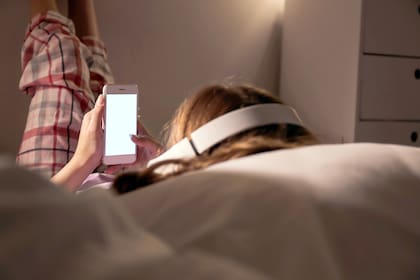 Para algunos especialistas los adolescentes están viviendo lo que ella denomina la cuarentena de la cuarentena: meterse muy para adentro, y aislarse del resto de su familia dentro de su propia casa