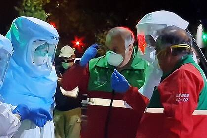 Coronavirus: la llegada del SAME al geriátrico que tiene 19 casos positivos, en Belgrano