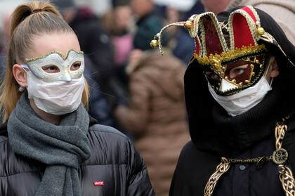 Coronavirus: más de 130 casos en Italia que suspende el carnaval de Venecia