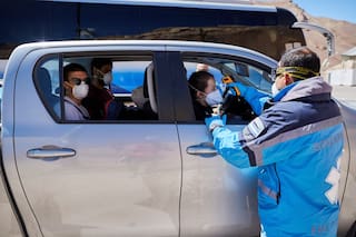 Cuyo. Muertes en comisarías, renuncias y estrictos controles despiertan polémica