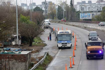 Controles en los alrededores de Villa Azul