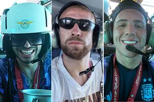 Correa, Papu Gómez y Enzo en el helicóptero que los paseó por la zona del Obelisco