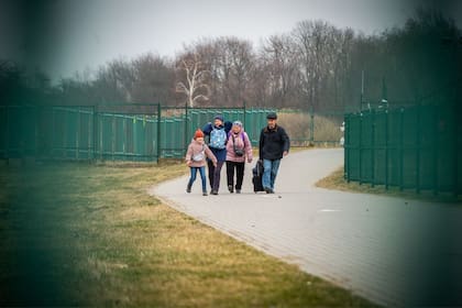 Corredor humanitario: la llegada de una familia a Polonia, inmediatamente antes de cruzar migraciones