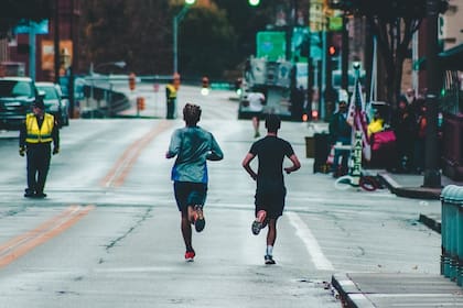 Correr y caminar son los ejercicios más populares (Foto Pexels)